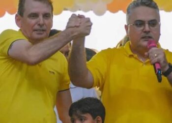 Após ter candidatura barrada pelo TRE, Chico Mendes anuncia vice como substituto em Cajazeiras