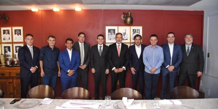 Arthur Lira confirma apoio a Hugo Motta para presidência da Câmara