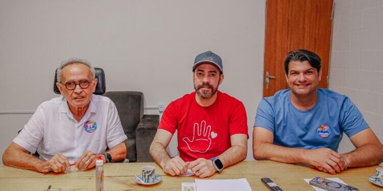 Racha no PT: Secretário-geral do partido ignora Cartaxo e declara apoio à reeleição de Cícero