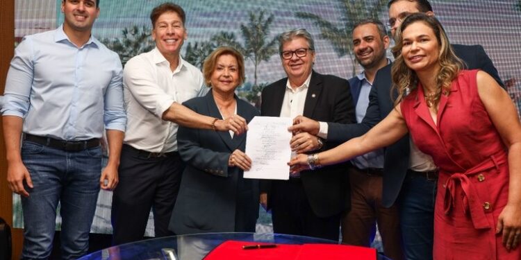 João Azevêdo formaliza instalação de mais um resort no Polo Turístico Cabo Branco com investimento de R$ 76 milhões