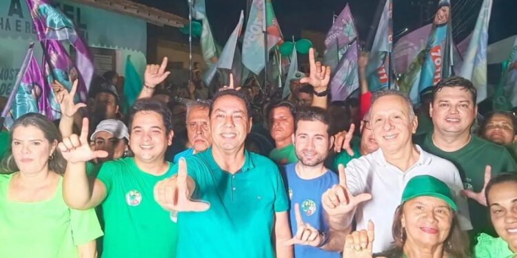 Léo Bandeira e Netinho de Lando realizam maior motociata e passeata da história de Lucena