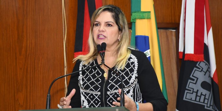 TRE nega novo pedido de prisão domiciliar para Raissa Lacerda e defesa vai recorrer ao TSE