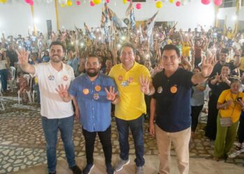 Candidato da família Santiago em Bayeux, Will Varela reúne multidão em evento