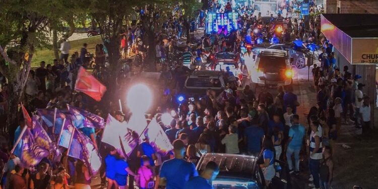 Com Emerson e Jane Panta nas ruas, campanha de Jackson arrasta multidão em Santa Rita