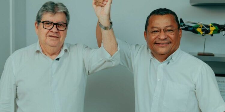 Ao lado de Nilvan, João Azevêdo anuncia Centro de Hemodiálise em Santa Rita