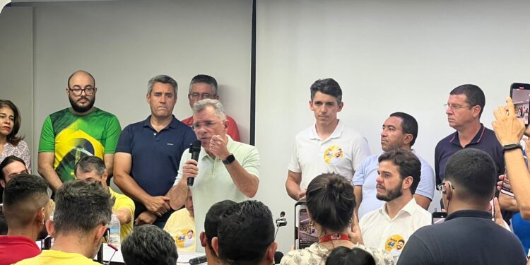 Bolinha anuncia apoio a Bruno no segundo turno de Campina Grande, confira