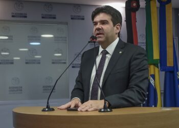 Projeto de Eduardo Carneiro garante diagnóstico de alergias à proteína do leite de vaca, na Paraíba
