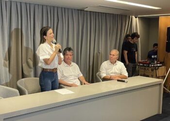 Ruy Carneiro anuncia apoio a Queiroga no segundo turno das eleições na Capital