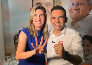 Ex-secretária da PMCG troca Bruno por Jhony no segundo turno das eleições em Campina