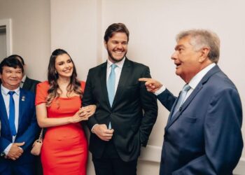 Emissora de TV da família Gadelha exclui Guia Eleitoral de Jhony Bezerra em Campina