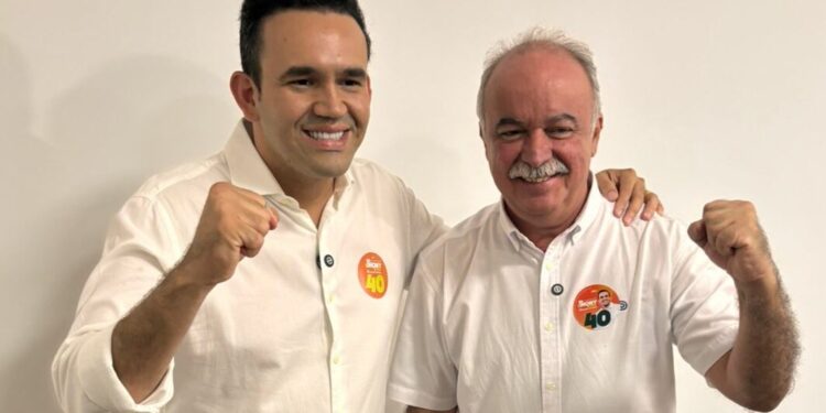 Terceiro colocado no primeiro turno, Inácio Falcão anuncia apoio a Jhony Bezerra em CG