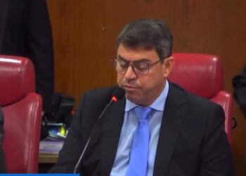 Dinho reage a acusações de Raíssa e diz que vereadora terá que provar acusações na Justiça