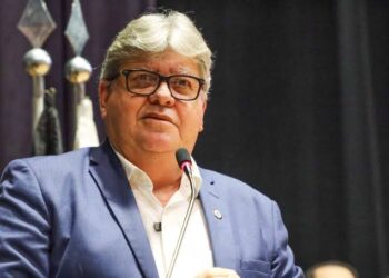 “Existe um empate técnico e a população é que dará a resposta”, diz João Azevêdo sobre eleição em CG