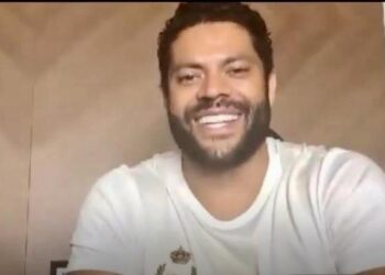 Em live ao vivo, jogador Hulk reforça apoio a  Jhony e diz estar ansioso por mudança em Campina