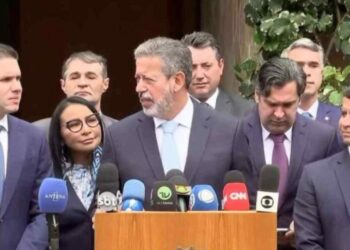 Arthur Lira anuncia Hugo Mota como seu candidato à sucessão à Presidência da Câmara