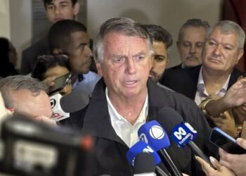 Bolsonaro vai ao Congresso negociar anistia ao 8/1 e a ele próprio em troca do apoio do PL a Alcolumbre e Hugo Motta