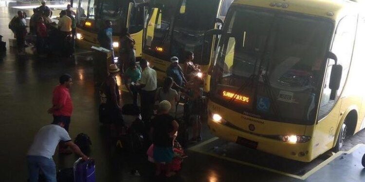 Lei de Adriano Galdino garante transporte intermunicipal gratuito para exercer direito ao voto na Paraíba