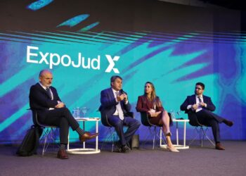 ‘A inteligência artificial está aí para melhorar a vida das pessoas e aperfeiçoar as instituições, o direito e a política’, diz Efraim no ExpoJud