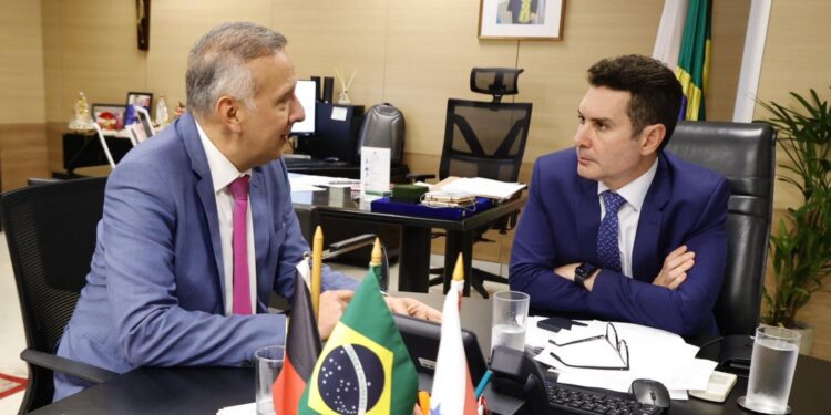 Aguinaldo Ribeiro garante construção de 225 casas populares na Paraíba com apoio do Ministério das Cidades