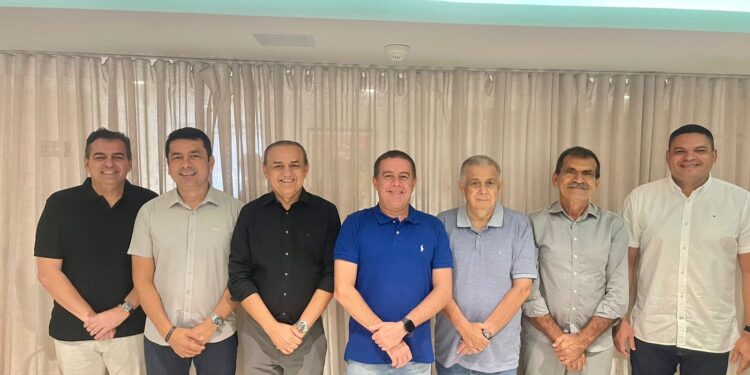 Vereadores se reúnem e lançam aliança na disputa pela presidência da Câmara de JP