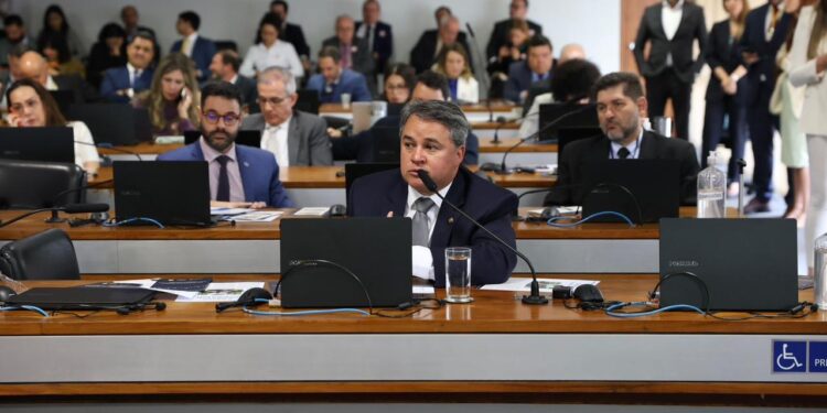 Efraim é relator de projeto para tornar punição mais severa em crimes de roubo de fios de cobre