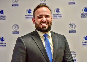 Assembleia Legislativa reconhece Raffael Lima com a Medalha Epitácio Pessoa