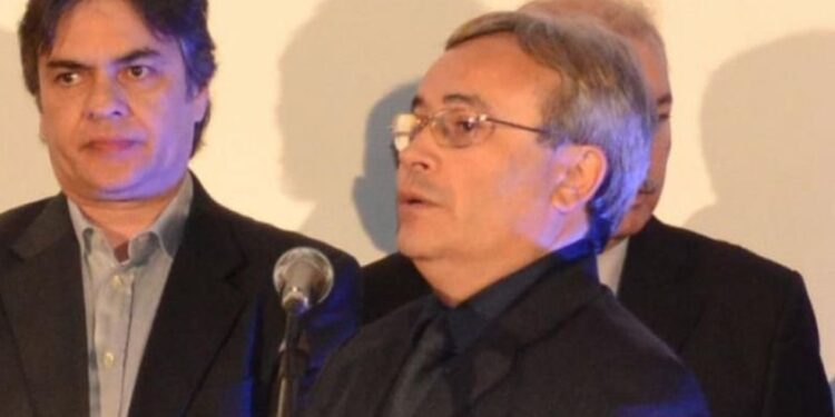 Presidente da OAB-PB favorece entrega de carteira da Ordem para o filho em prazo recorde