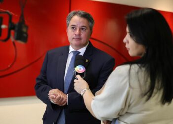 “Alívio e sensação de missão cumprida”, diz Efraim sobre a luta pelo reabastecimento de água na Paraíba