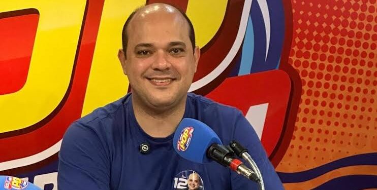 André Ribeiro reassume secretaria no Estado após disputar eleições em CG