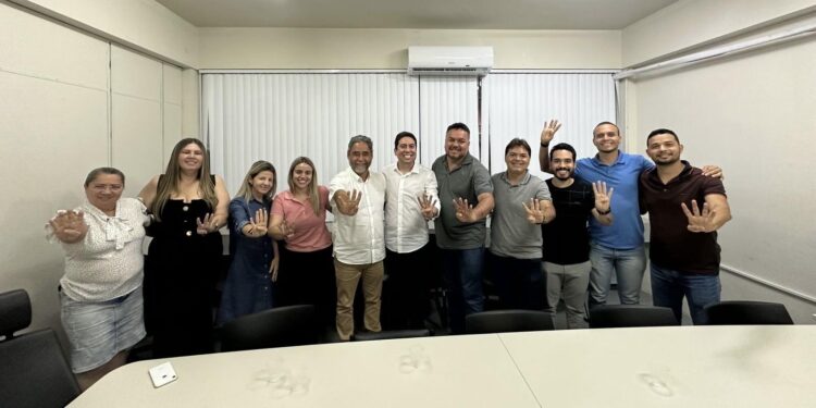 Como antecipado pelo Política da Paraíba, Felipe Leitão fecha grupo e define mesa diretora no 1º e 2º biênio