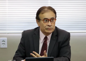 Em busca de terceiro mandato, Harrison abandonou a OAB para exercer cargo político