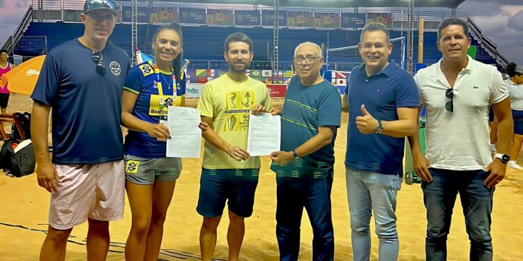 Michel Henrique destina emenda de R$ 50 mil para a Federação Paraibana de Vôlei e reafirma compromisso com o esporte