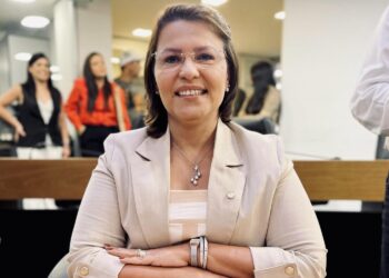 Projeto da deputada Dra. Jane propõe vacinação domiciliar às pessoas com autismo na Paraíba