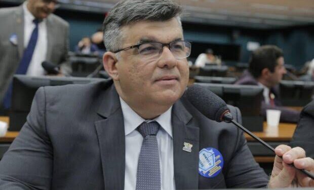 TCE cobra explicações do prefeito de Caaporã após contrato de mais de R$ 9 milhões com escritório de advocacia