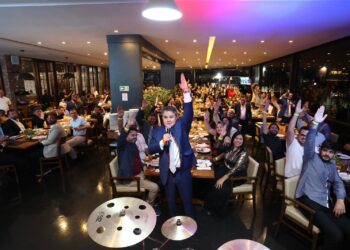 Jantar de Efraim em Brasília reúne cerca de 100 prefeitos paraibanos de oito partidos