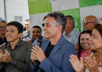 Emerson Panta realizou pagamento do 14º salário para servidores da Educação