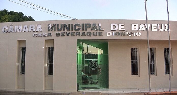Vereadores de Bayeux aprovam verba indenizatória de R$ 7 mil por mês