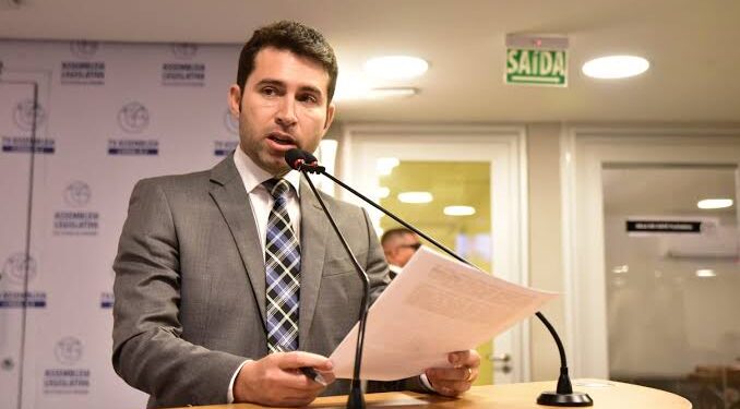 Deputado Michel Henrique propõe execução do Hino da Paraíba na abertura de sessões da Assembleia Legislativa