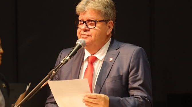 TCE aprova concessão da maior honraria da Corte a João, Romero e Marialvo Laureano