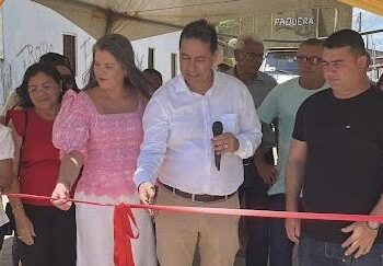 No aniversário de Lucena, Léo Bandeira inaugura pavimentações de ruas e anuncia construção de policlínica