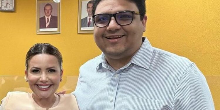 Jornalista Tiago Bernardino vai assumir Secretaria de Educação de Bayeux no governo Tacyana Leitão