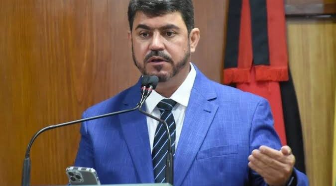 Juiz plantonista proíbe candidatura de Dinho Dowsley à presidência da Câmara de João Pessoa