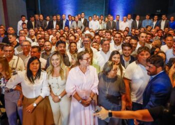 Almoço de João Azevêdo no Sonho Doce reúne 146 prefeitos, cinco deputados federais e 23 estaduais