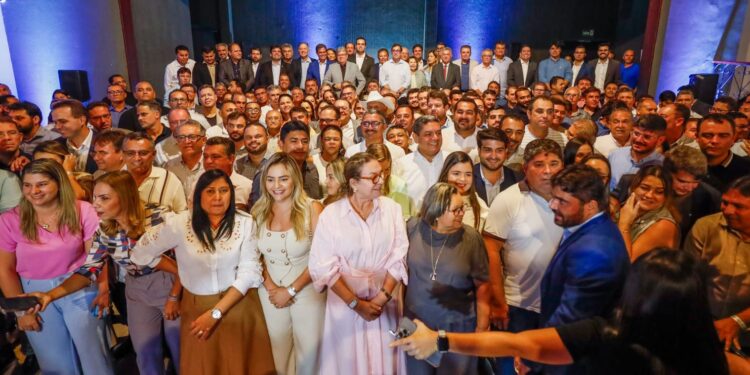 Almoço de João Azevêdo no Sonho Doce reúne 146 prefeitos, cinco deputados federais e 23 estaduais