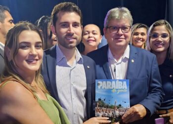 Michel Henrique participa do primeiro evento ao lado de João, após entrada na base governista