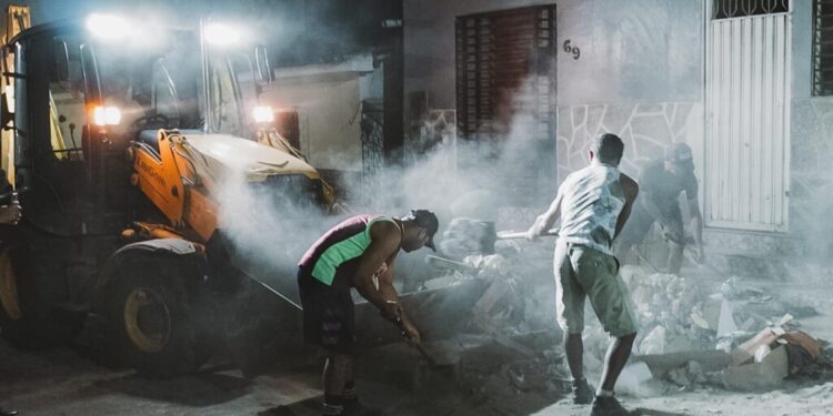 Prefeitura de Mamanguape inicia mutirão de limpeza nos bairros da cidade