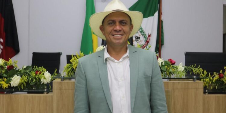 Por 10 votos a 9, Epitacio vence Flávio Panta e vai comandar Câmara de Santa Rita nos próximos dois anos