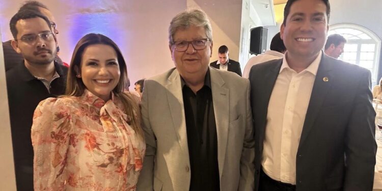 João anuncia parceria com Tacyana para construção do Centro de Referência para tratamento de autistas e neurodivergentes, em Bayeux