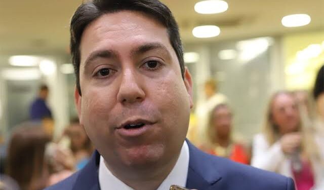 Felipe Leitão sai em defesa da pré-candidatura de Galdino ao Governo, em evento com João e Lucas