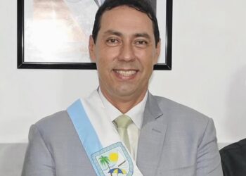 Prefeito de Lucena explica que nomeou “super-secretário” interinamente enquanto define nova equipe de governo
